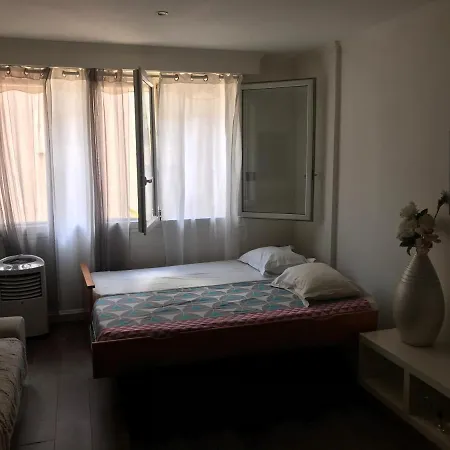 Coquet Studio Apartment